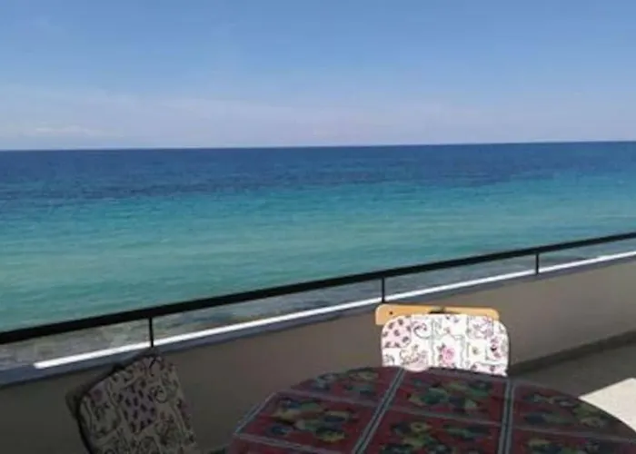 Seaside House * Siviri