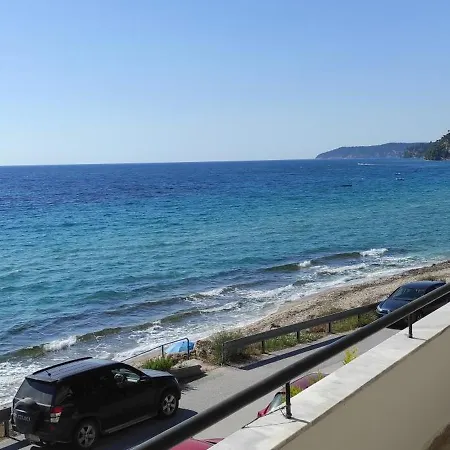 アパート Seaside House